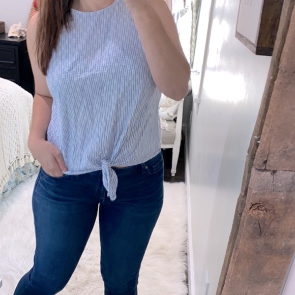 Old navy striped top size medium - Picture 2 of 5